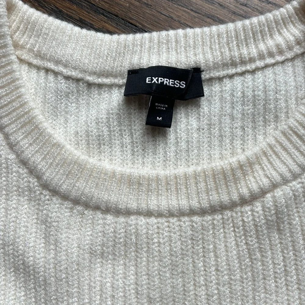Ivory express short sleeve sweater - Picture 2 of 3
